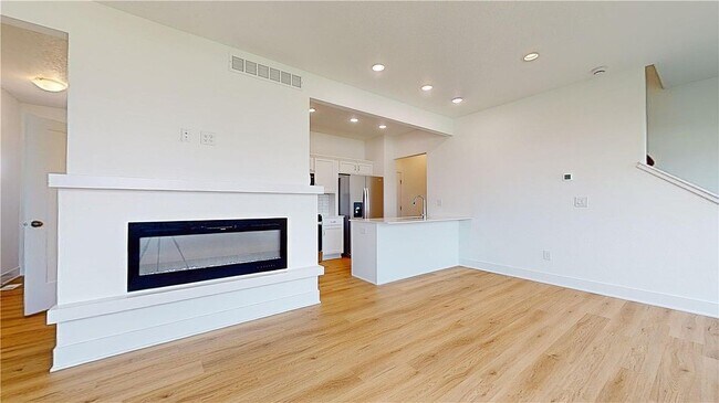 Foto del edificio - 720 SE Booth Ave