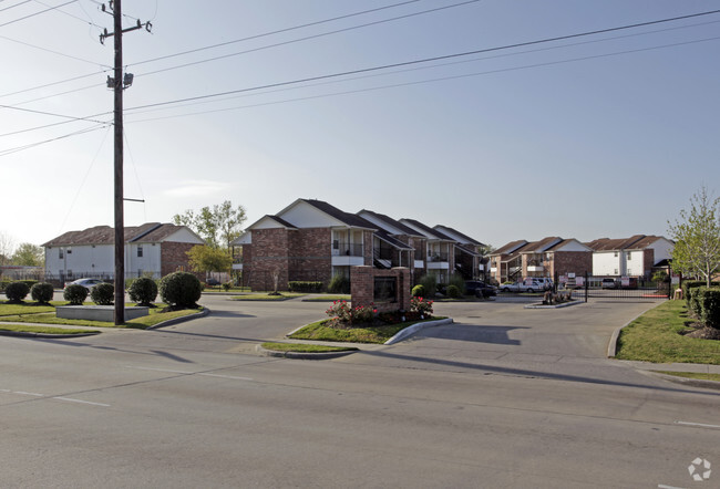 Building Photo - Meadowbrook Plaza Apartments