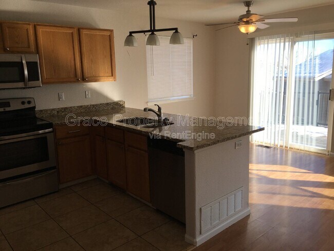 Foto del edificio - 574 W 91st Dr