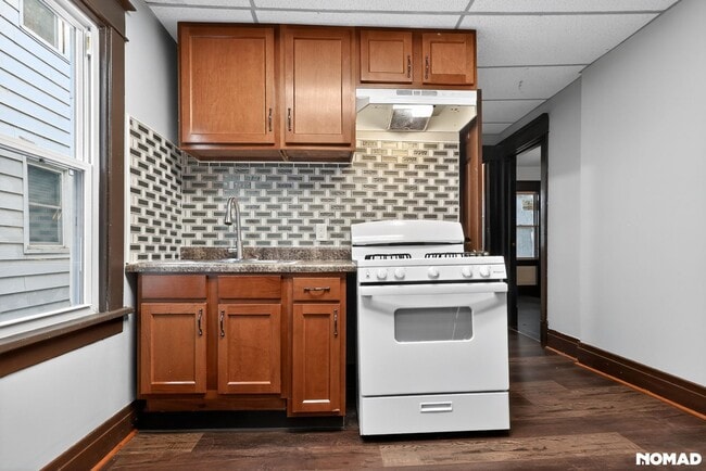 Building Photo - 118 Pries Ave