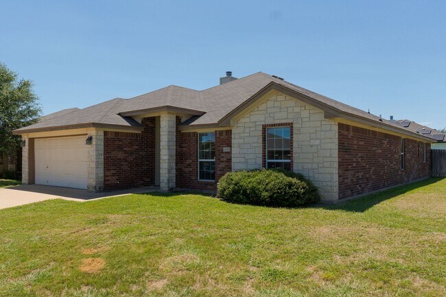 Building Photo - 6501 Alvin Dr