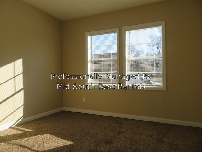 Building Photo - 1272 Gausco Rd