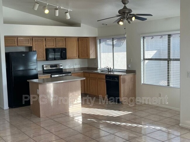 Building Photo - 6455 W Escuda Rd