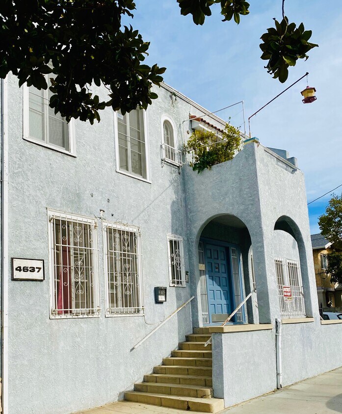 Primary Photo - 4637 Melbourne Ave