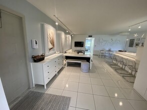 Building Photo - 14364 Canalview Dr Building Photo - 14364 Canalview Dr