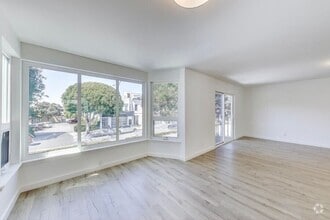 Building Photo - 2137 Lombard St