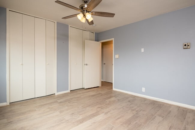 Foto del edificio - 4201 Cathedral Ave NW