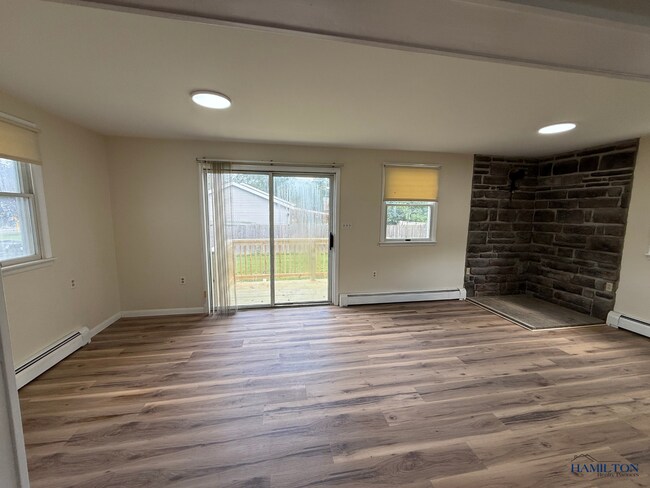 Foto del edificio - 2804 River Rd