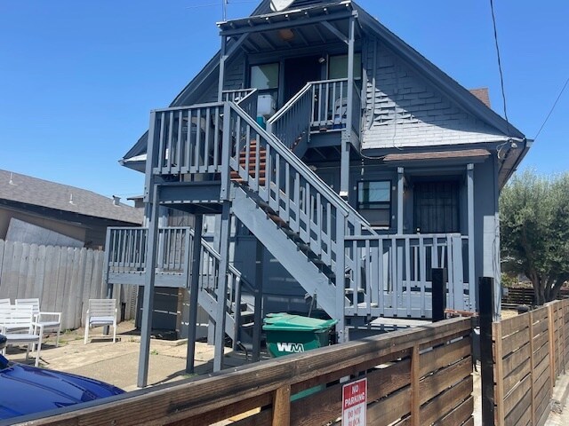Building Photo - 936 Moorpark St