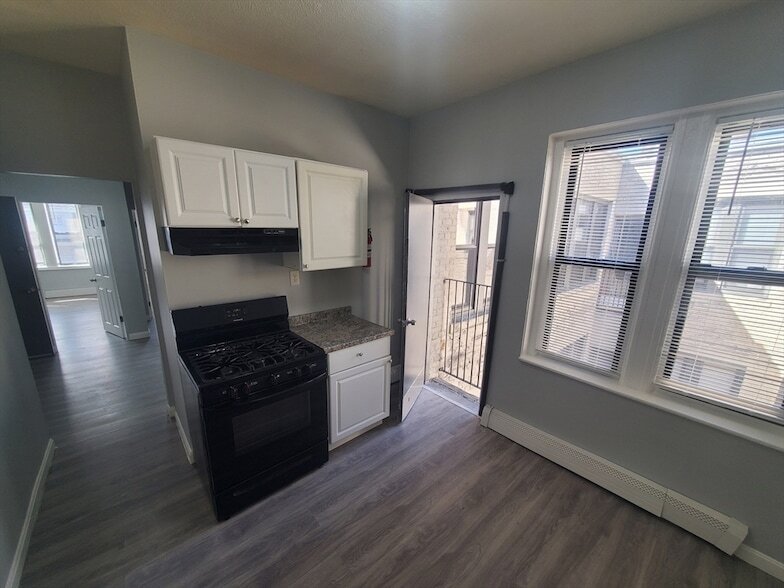 Photo - 14 Abbotsford Street Unit 8