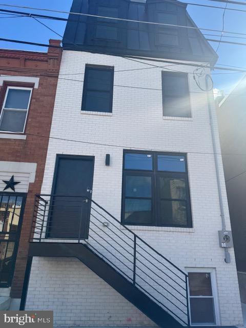 Foto del edificio - 3077 Salmon St