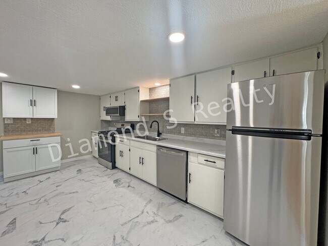 Foto del edificio - Charming and Clean 2 Bedroom Home Availalbe!