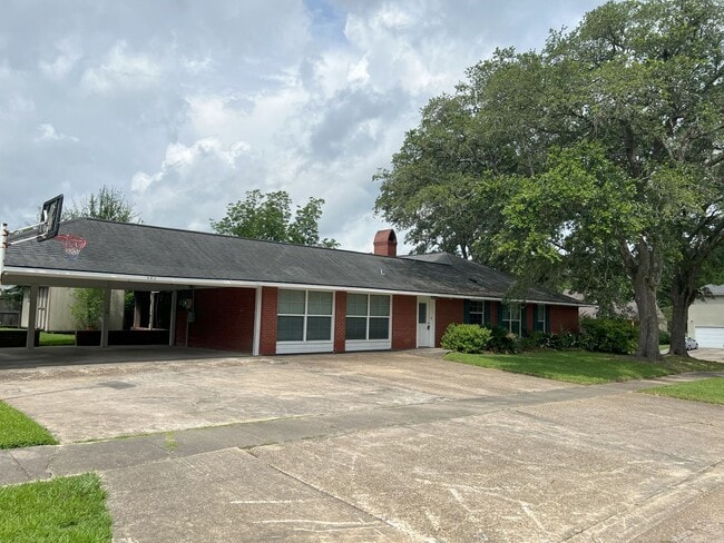 Building Photo - Plantation Trace Subdivision