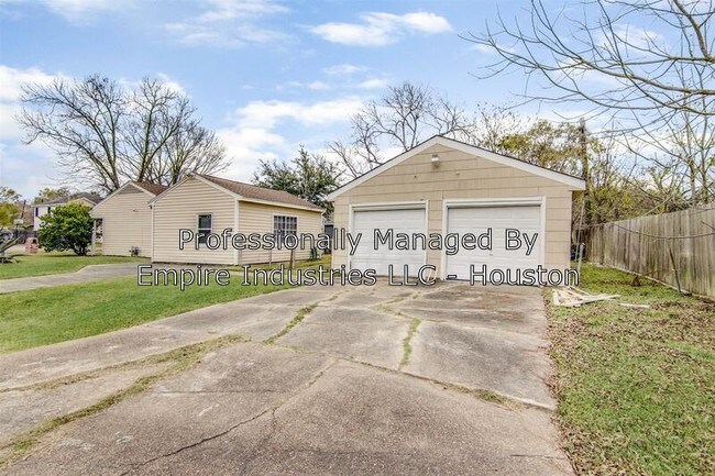Building Photo - 5402 Woodlark St