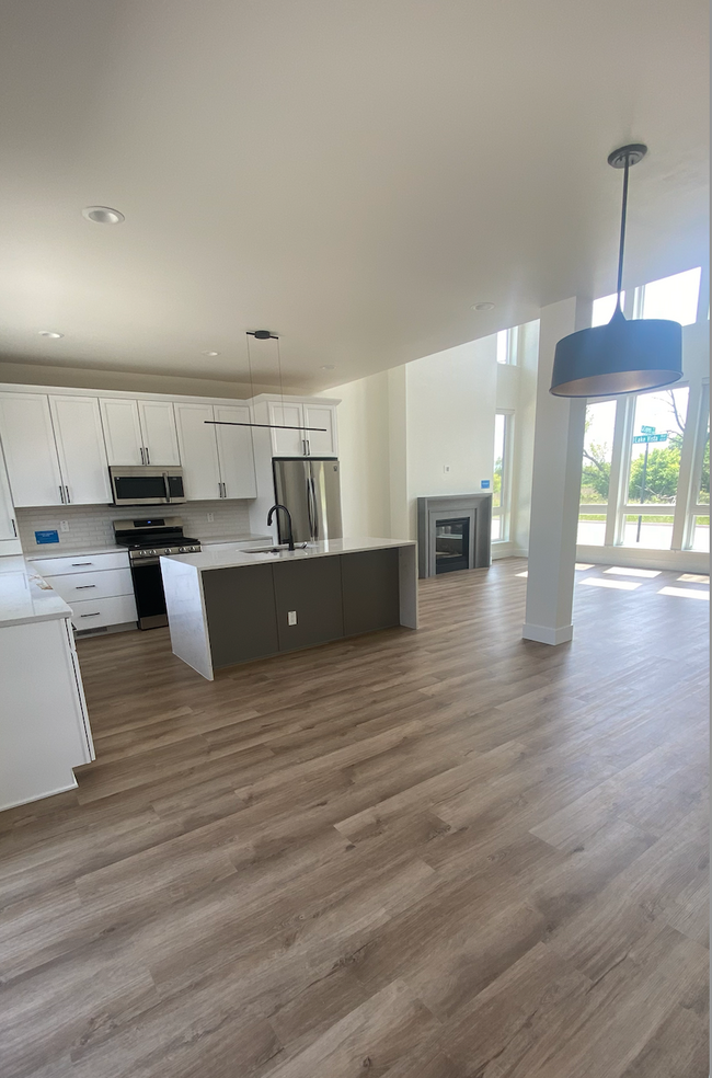 Kitchen - 9377 S Breakwater Blvd