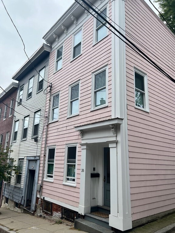 Primary Photo - 26 Eden St