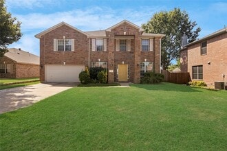 Building Photo - 2 Watergrove Ct