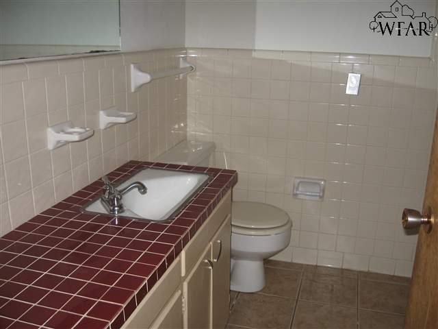 Building Photo - 132 Highland Dr