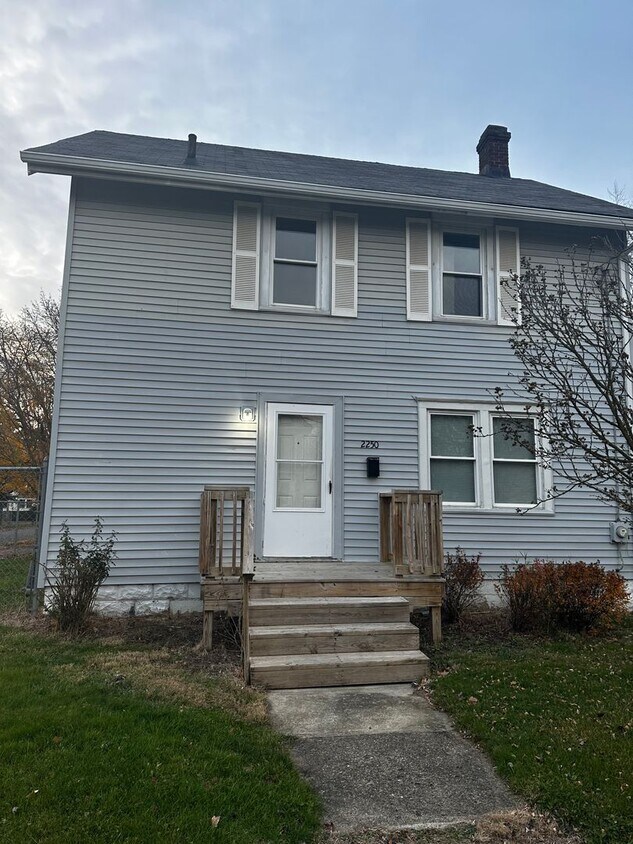 Primary Photo - Charming 3/4 bedroom home ready to lease!