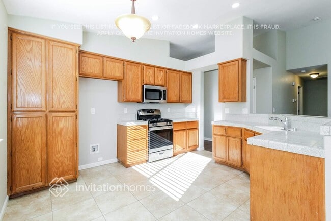 Building Photo - 1985 Rapid Falls Dr