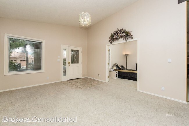 Building Photo - 2 br, 2 bath House - 705 Pinnacle Court