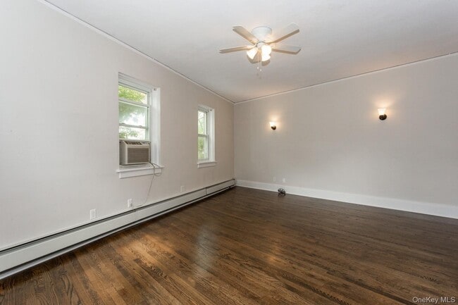 Building Photo - 43 New Hyde Park Rd