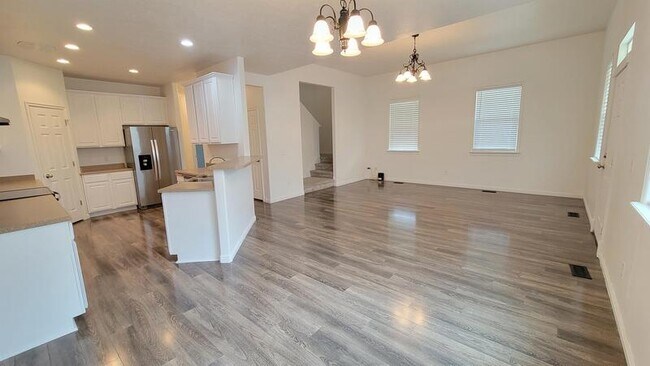 Building Photo - 11462 Open View Ln