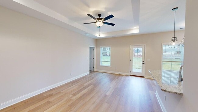 Foto del edificio - For Lease | Beautiful 3 Bedroom, 2 Bath Home in McClellan Crossing