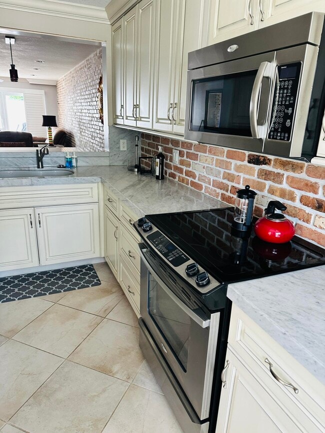 Foto del edificio - 842 SE 19th Ave