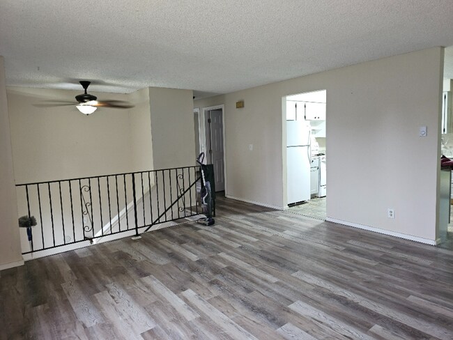 Foto del edificio - 411 S Pierce Rd