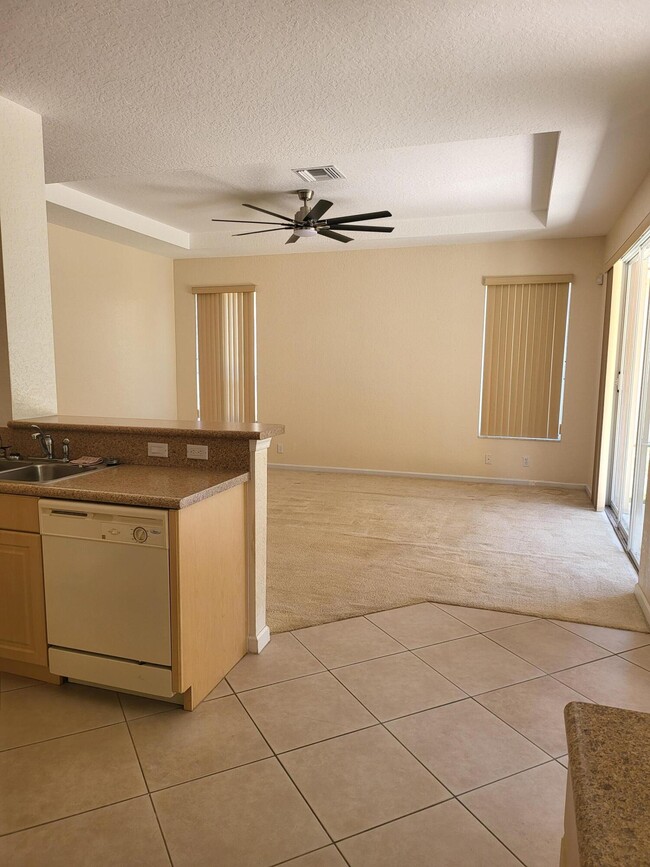 Foto del edificio - 6235 Arlington Way