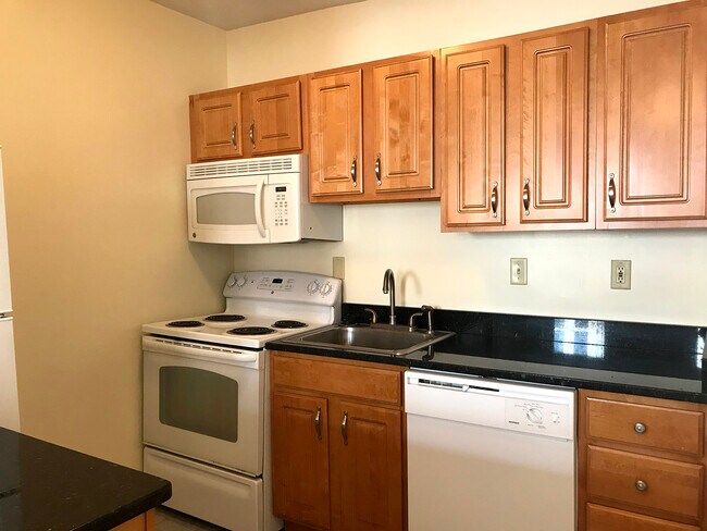 Building Photo - 56 Queensberry St