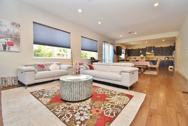 Building Photo - $5,190 - STUNNING NEW 3 BR MODEL HOME FOR ...