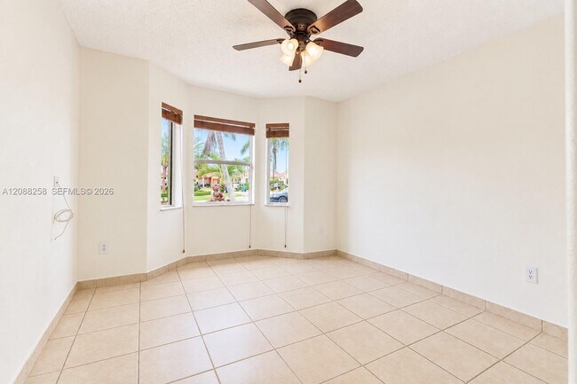 Foto del edificio - 14590 SW 51st St