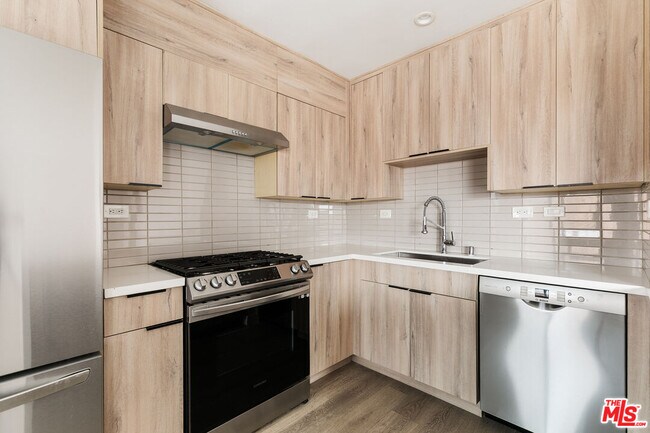 Foto del edificio - 1307 Tamarind Ave