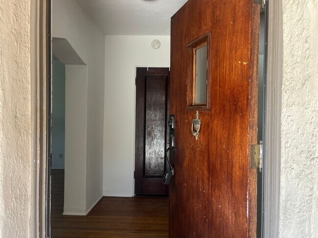 Foto del edificio - 548-548 Ivy St