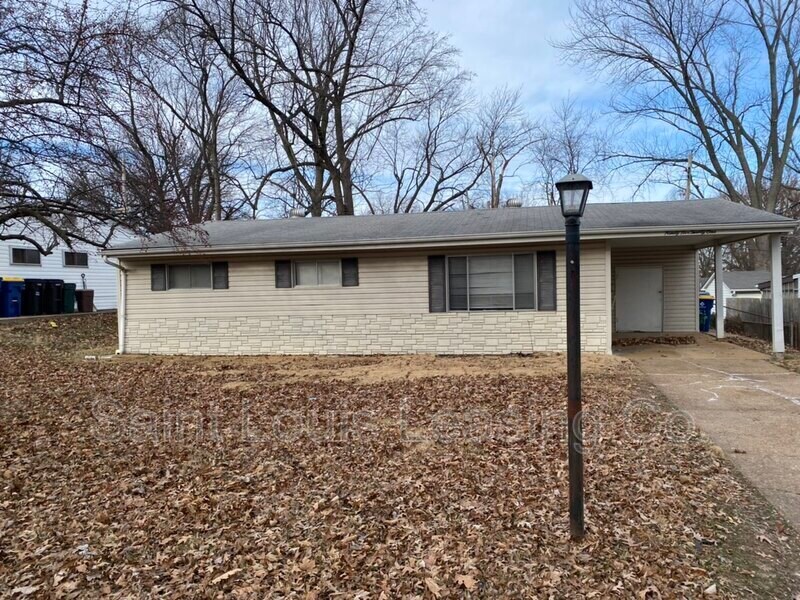 9521 Margo Ann Ln, Woodson Terrace, MO 63134 House Rental in Woodson Terrace, MO