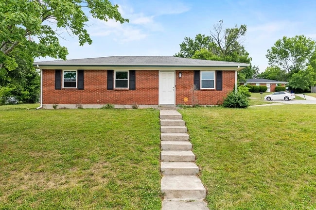 Building Photo - 1520 Thames Dr