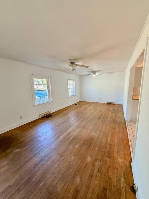 Foto del edificio - 210 Highland Dr