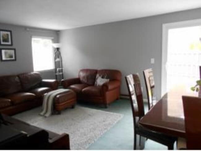 Foto del edificio - 912 White Birch Ln