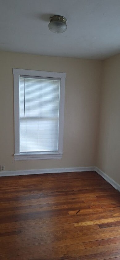 Building Photo - Single Family Home