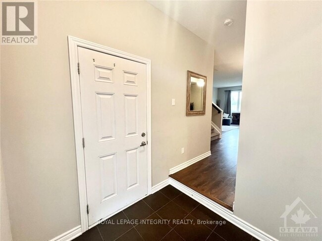 Building Photo - 213 Bandelier Way