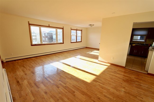 Building Photo - 3 Schuyler Pl
