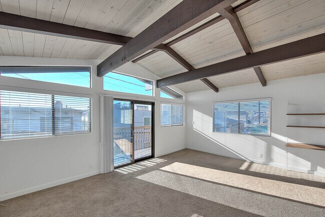 Building Photo - 833 Monterey Blvd