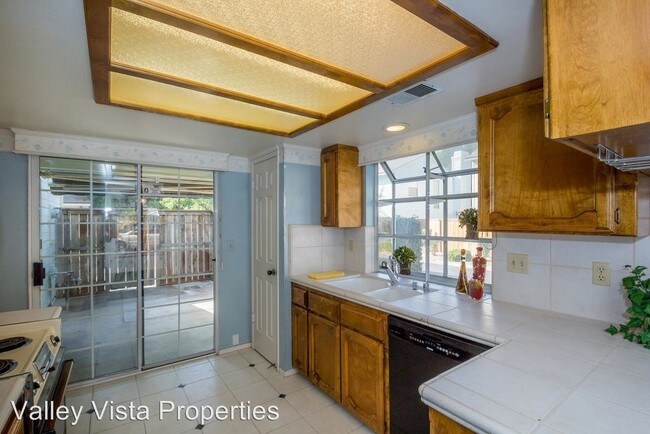 Foto del edificio - 153 W Pilgrim Ln
