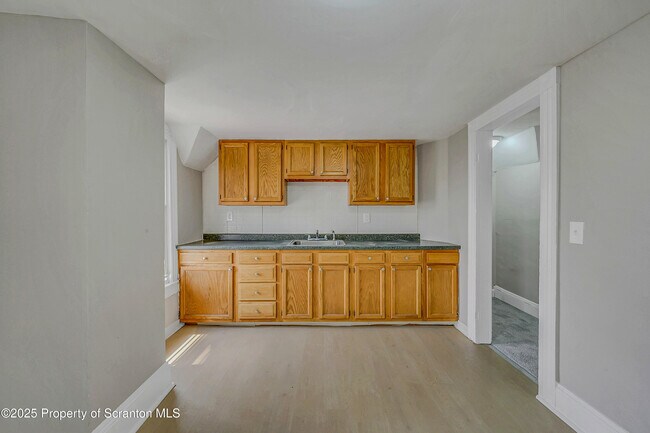 Foto del edificio - 519 Harrison Ave