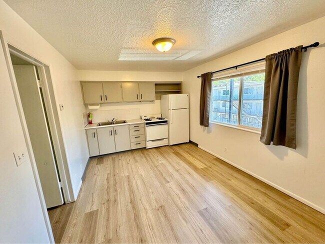 Foto del edificio - 644 E 600 N