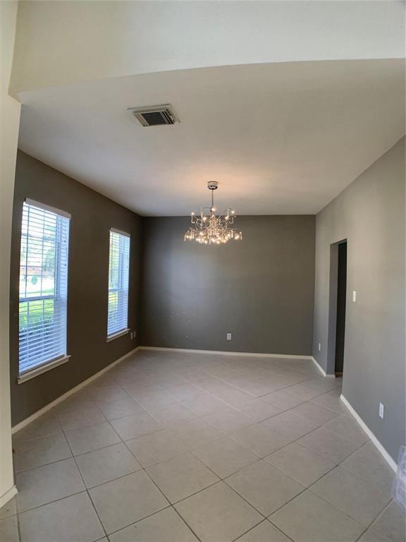 Building Photo - 28519 Connordale Ln