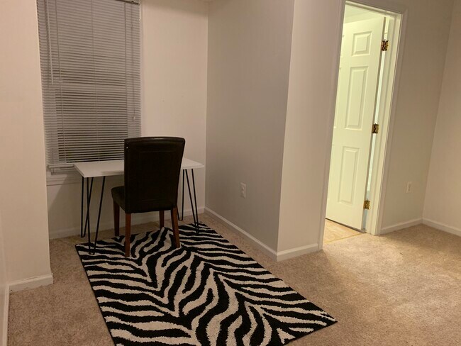 Foto del edificio - 846 Almond St