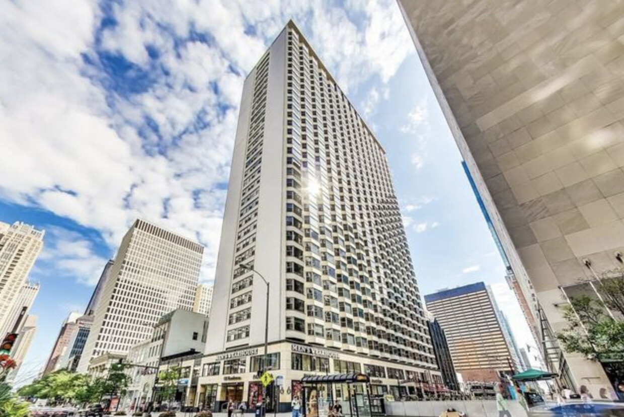 Primary Photo - 535 N Michigan Ave